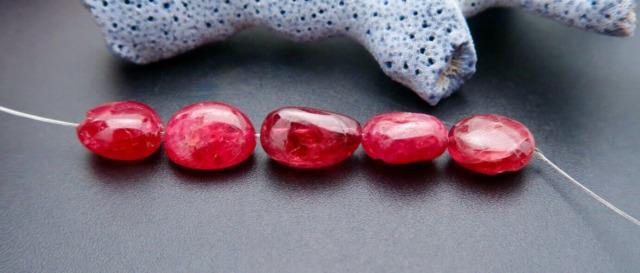 5 Stunning Xl Rare Aaaaa Cherry Red Spinel Large Polished Gem Beads 18.20cts