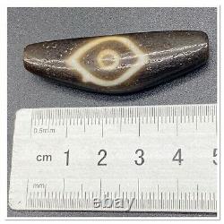 Ancient tibet very Old Rare Eyes Old Agate Dzi Bead