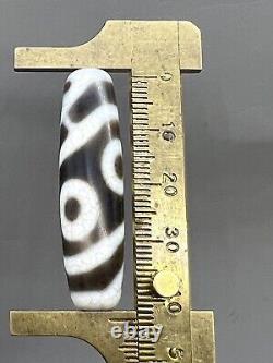 Authentic Himalayan Indo Tibet Phum Dze Agate Bead, rare Pattern 2 Eye Talisman