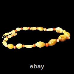 RARE ITEMS A Western Asiatic Chalcedony and Carnelian Stone Beads Necklace