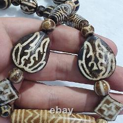 RARE Very Old PUMTEK BEADS Necklace petrifiedwood Great Patterns Necklace NC45