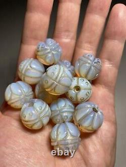 Rare Chinese old white agate 12 beads cicada design bracelet