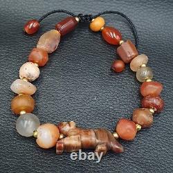 Rare Vintage Agate Animal Figurine Bracelet with Carnelian Beads