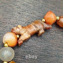 Rare Vintage Agate Animal Figurine Bracelet with Carnelian Beads