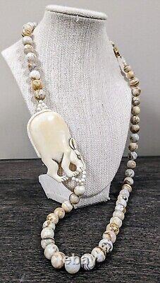 Rare! Vintage Gemstone Bead Necklace w Carved Rodent Figure