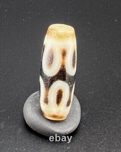 Tibet Nepalese Himalayan Dzi Agate Stone Lotus Rare Design pattern amulet bead